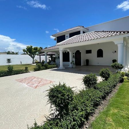 Villa The Gil Place Santiago De Los Caballeros Exterior foto